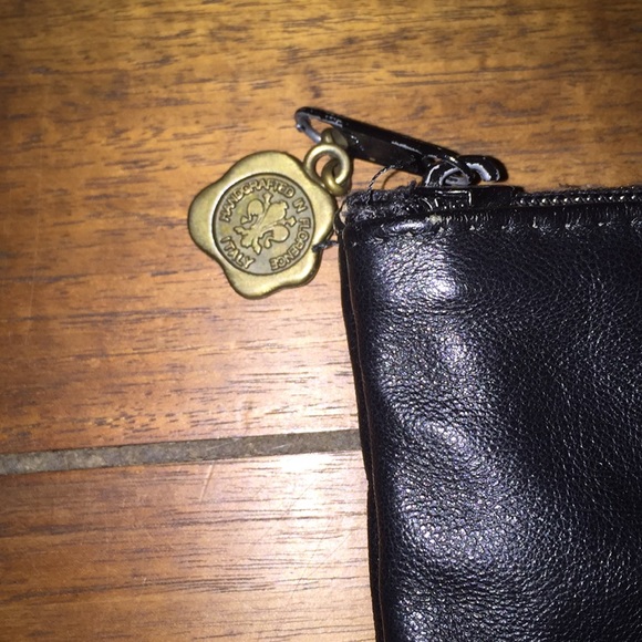 Black leather clutch handcrafted in Florence - Picture 5 of 5